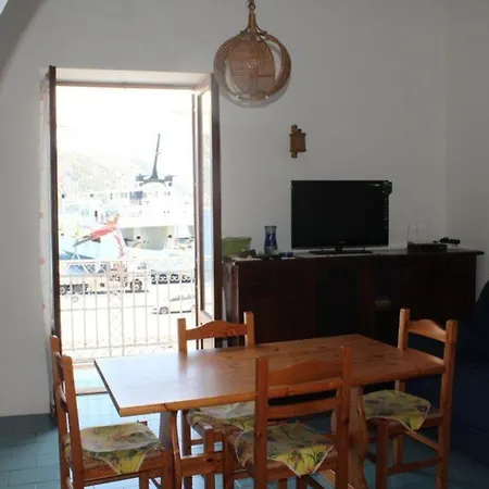 Der Balkon Mit Blick Auf Das Meer Ab 904 * Lipari (Isola Lipari)